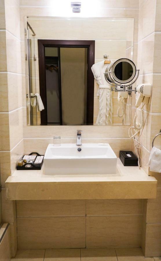 אסטנה Jelsominohotel מראה חיצוני תמונה