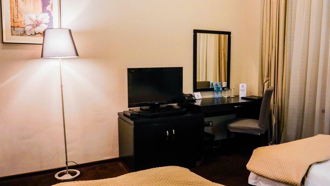 אסטנה Jelsominohotel מראה חיצוני תמונה