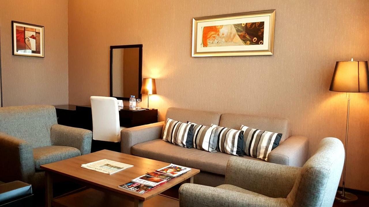 אסטנה Jelsominohotel מראה חיצוני תמונה